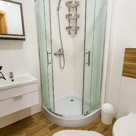 Pod Zaglami Teresa Strzemkowska Białogóra