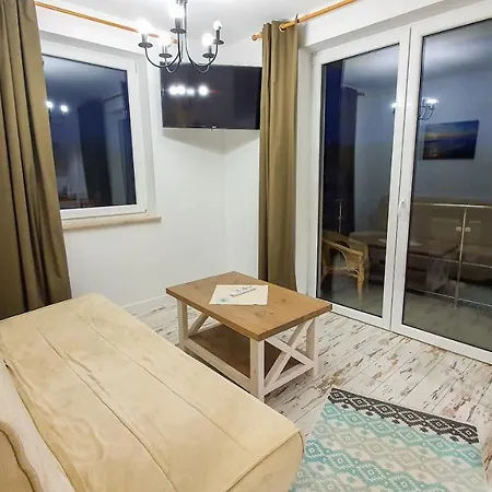 Pod Zaglami Teresa Strzemkowska