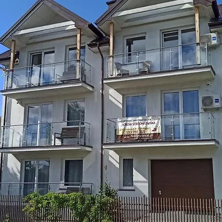 Pod Zaglami Teresa Strzemkowska *