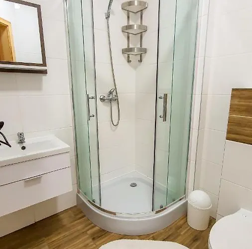 Pod Zaglami Teresa Strzemkowska Białogóra