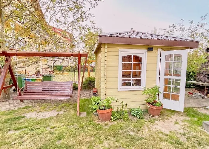 Pod Zaglami Teresa Strzemkowska * Białogóra