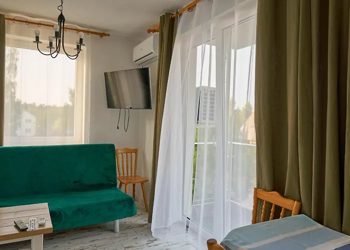 Pod Zaglami Teresa Strzemkowska Białogóra